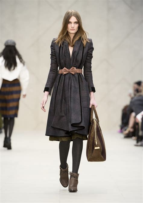 Burberry Prorsum Fall / Winter 2012 Women's Runway Show